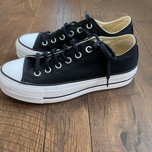 Women’s Platform Converse Size 8